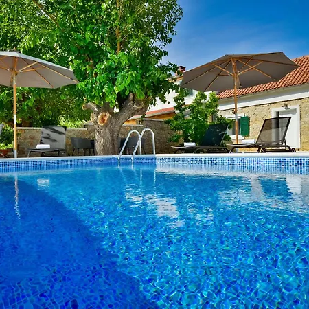 度假居 Ivan By Interhome *